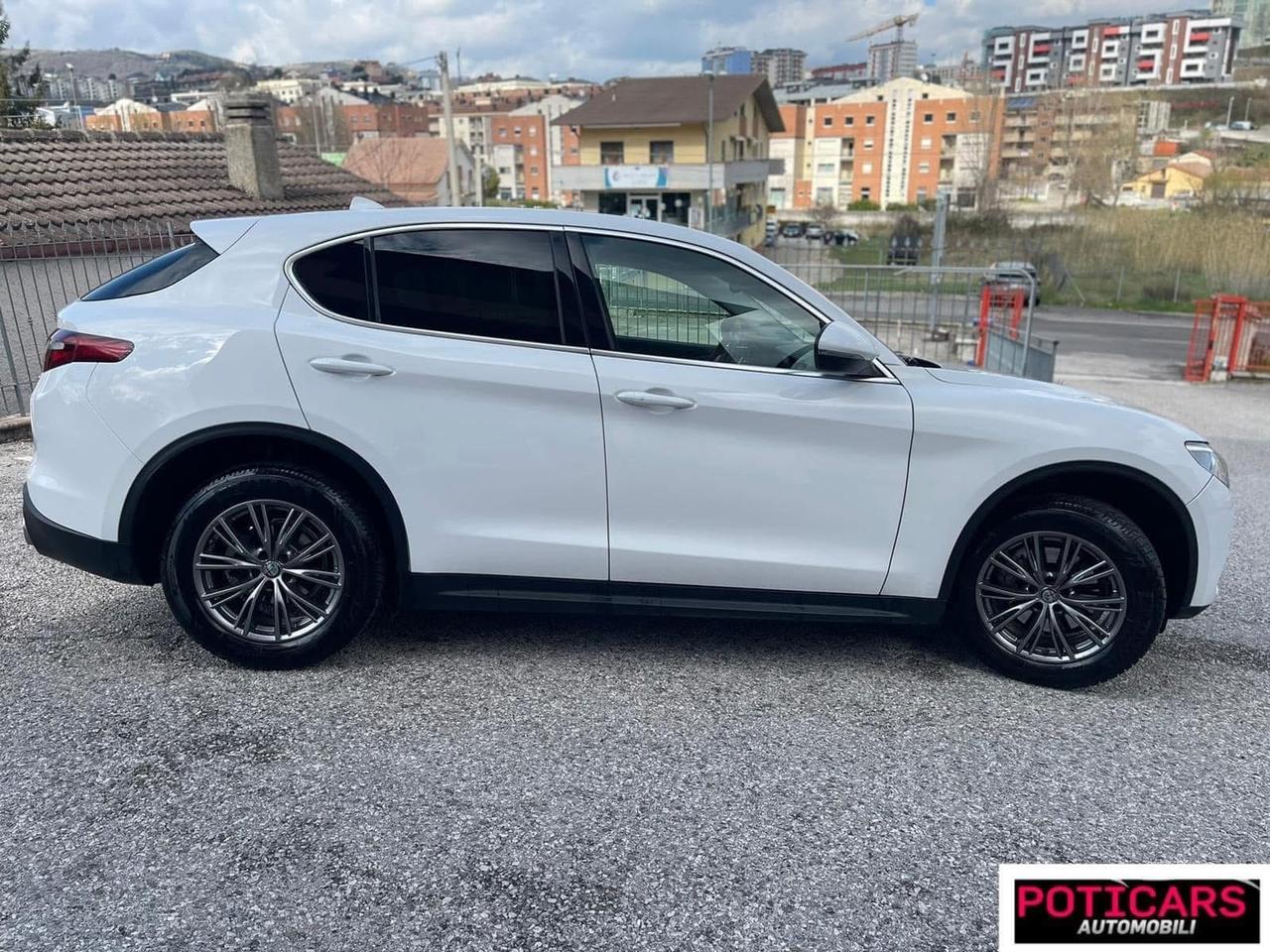 Alfa Romeo Stelvio 2.2 Turbodiesel 210 CV AT8 Q4 Executive