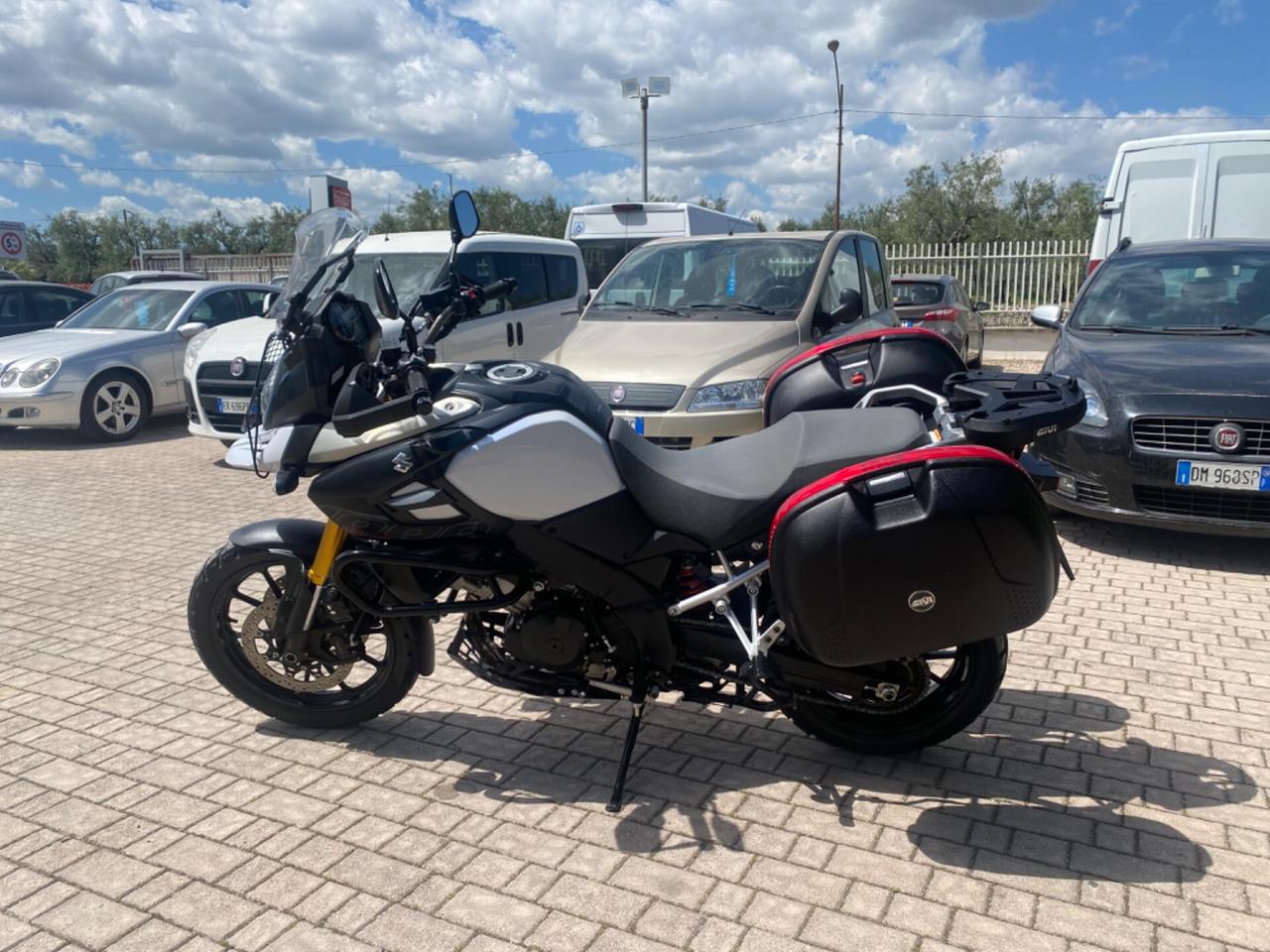 SUZUKI V-STROM DL 1000 unico propietario