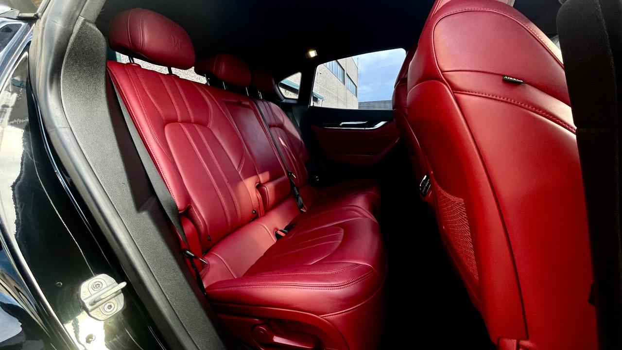MASERATI LEVANTE 3.0 GRANSPORT Q4 V6 275CV - FULL LED, PELLE, SOSPENSIONI REGOLABILI, SEDILI ELETTRICI