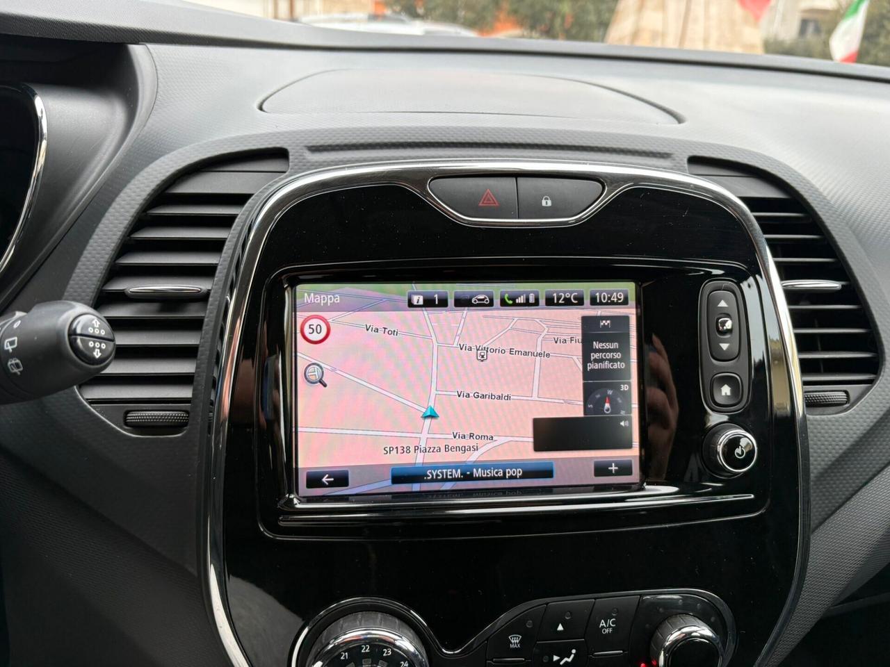 Renault Captur 1.5 R-LINK OPAC TITANIUM BICOLORE 2016 FULL OPT