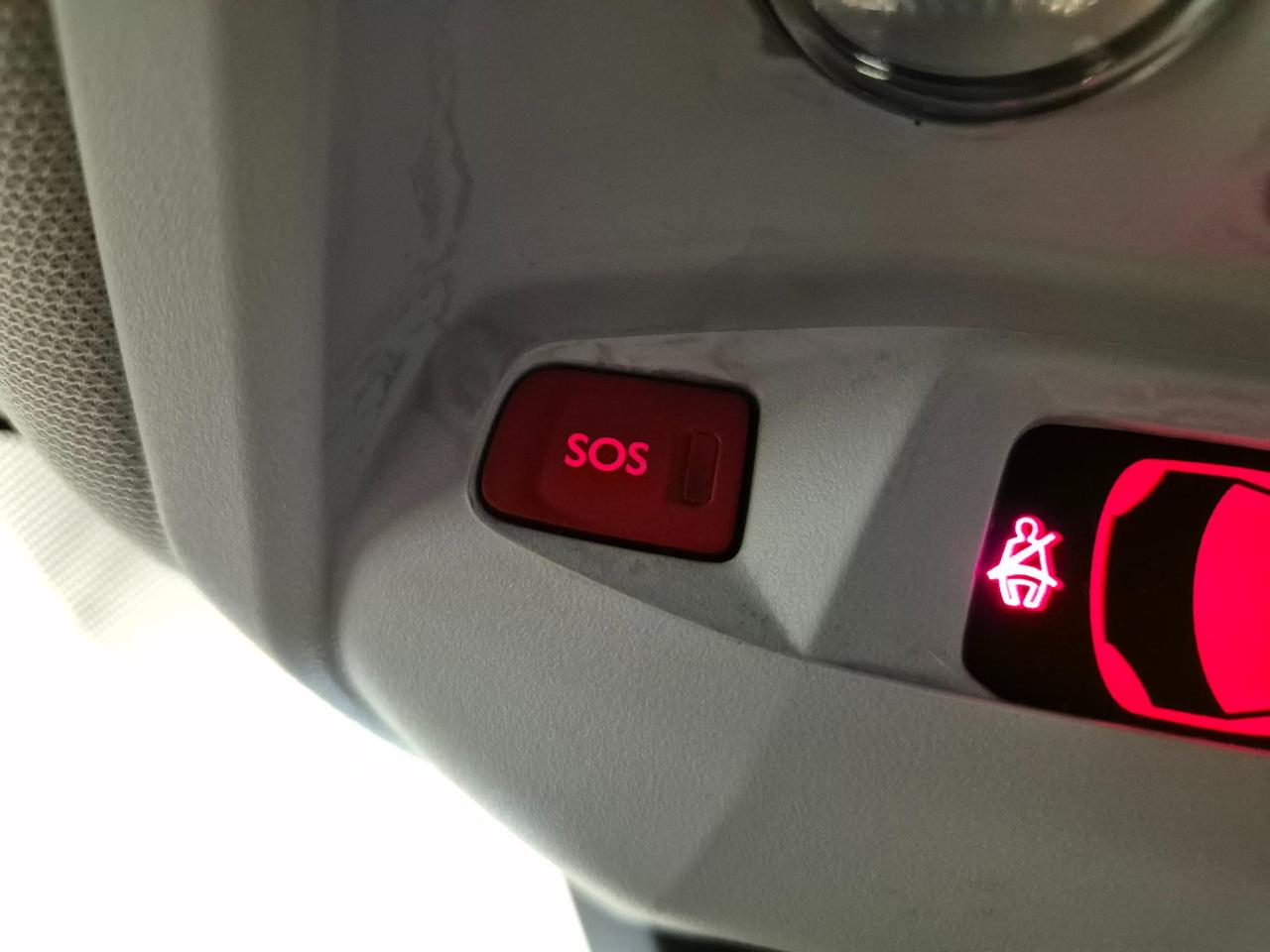 Peugeot 3008 1.5 bluehdi Allure s&s 130cv eat8 N1 - NEOPATENTATI - Cam - Carplay