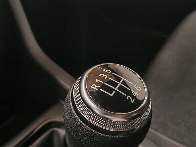 Renault Clio Clio TCe 90 CV 5 porte Equilibre IVA ESPOSTA