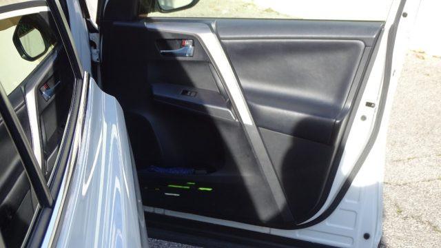 TOYOTA RAV 4 2.0 D-4D 2WD 143cv, versione "Lounge", Garanzia..