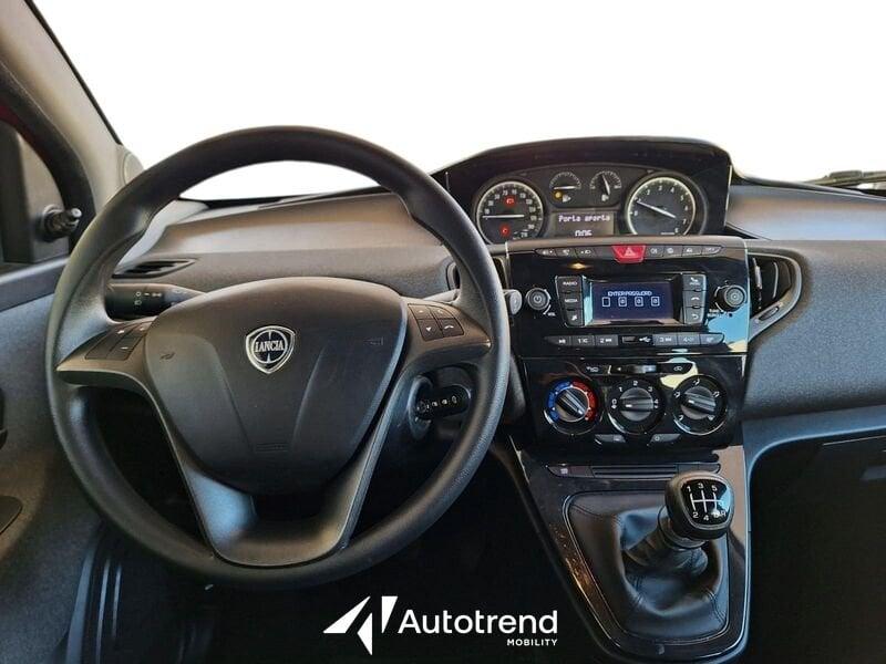 Lancia Ypsilon 1.0 FireFly 69 CV 5 porte S&S Hybrid Silver