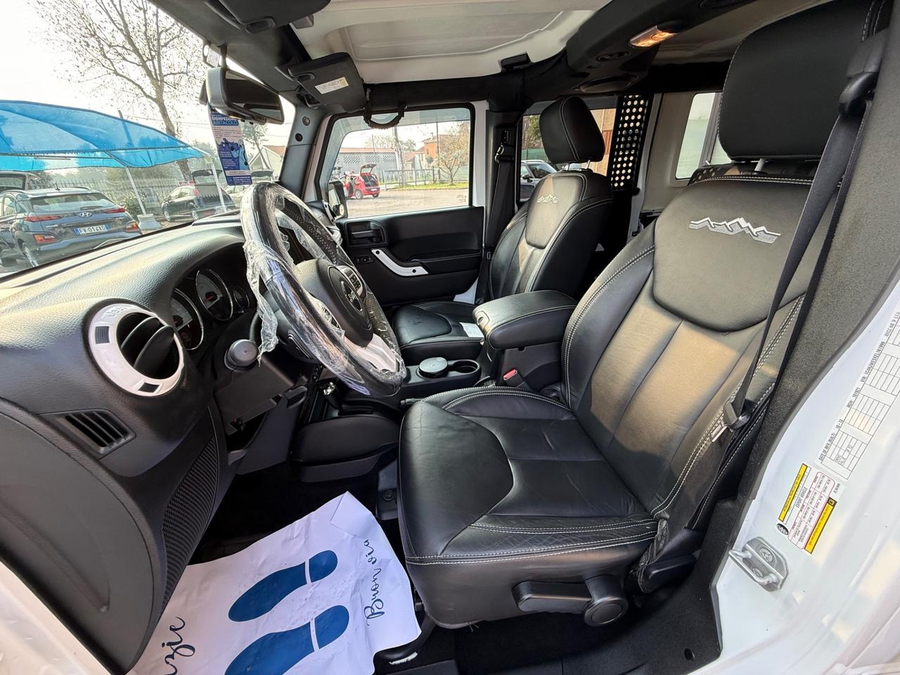 Jeep Wrangler Unlimited 2.8 CRD DPF Sahara Auto