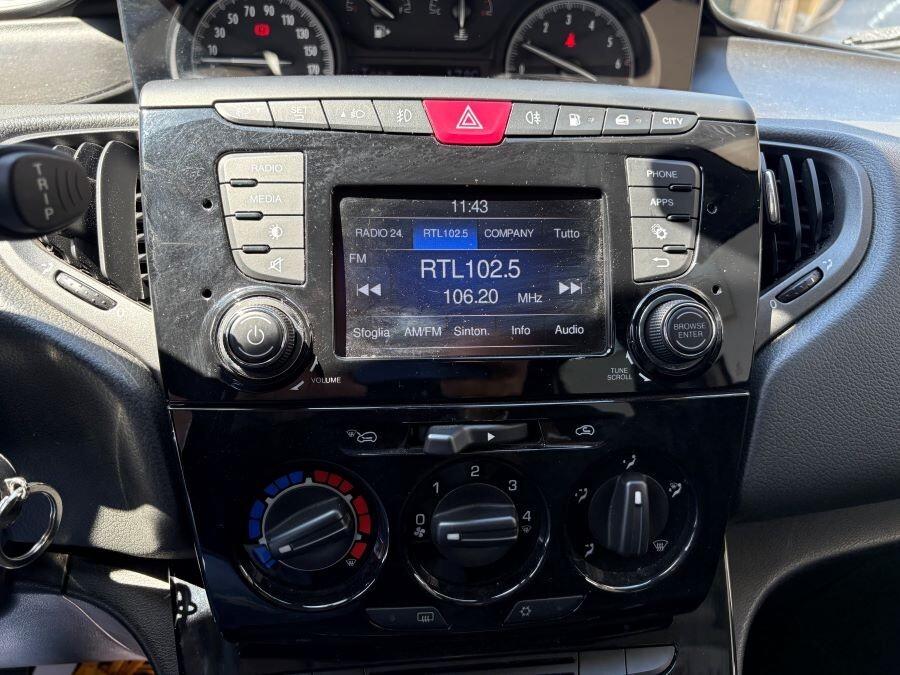 LANCIA YPSILON 1.2 GPL ECOCHIC GOLD CERTIFICATA