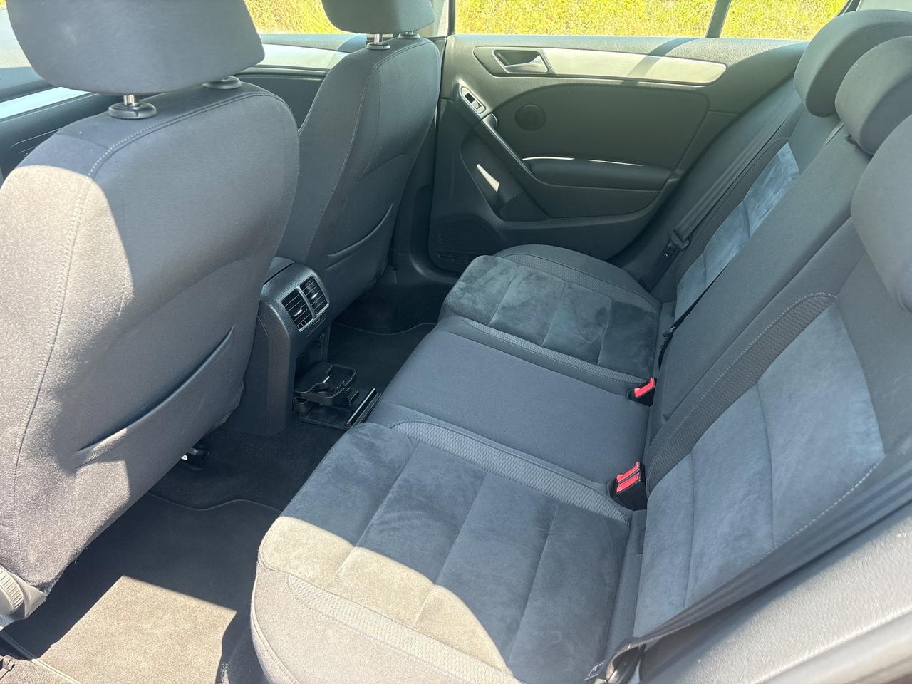 Volkswagen Golf 1.6 TDI105CV*AUTOM*XENO*HIGHLINE