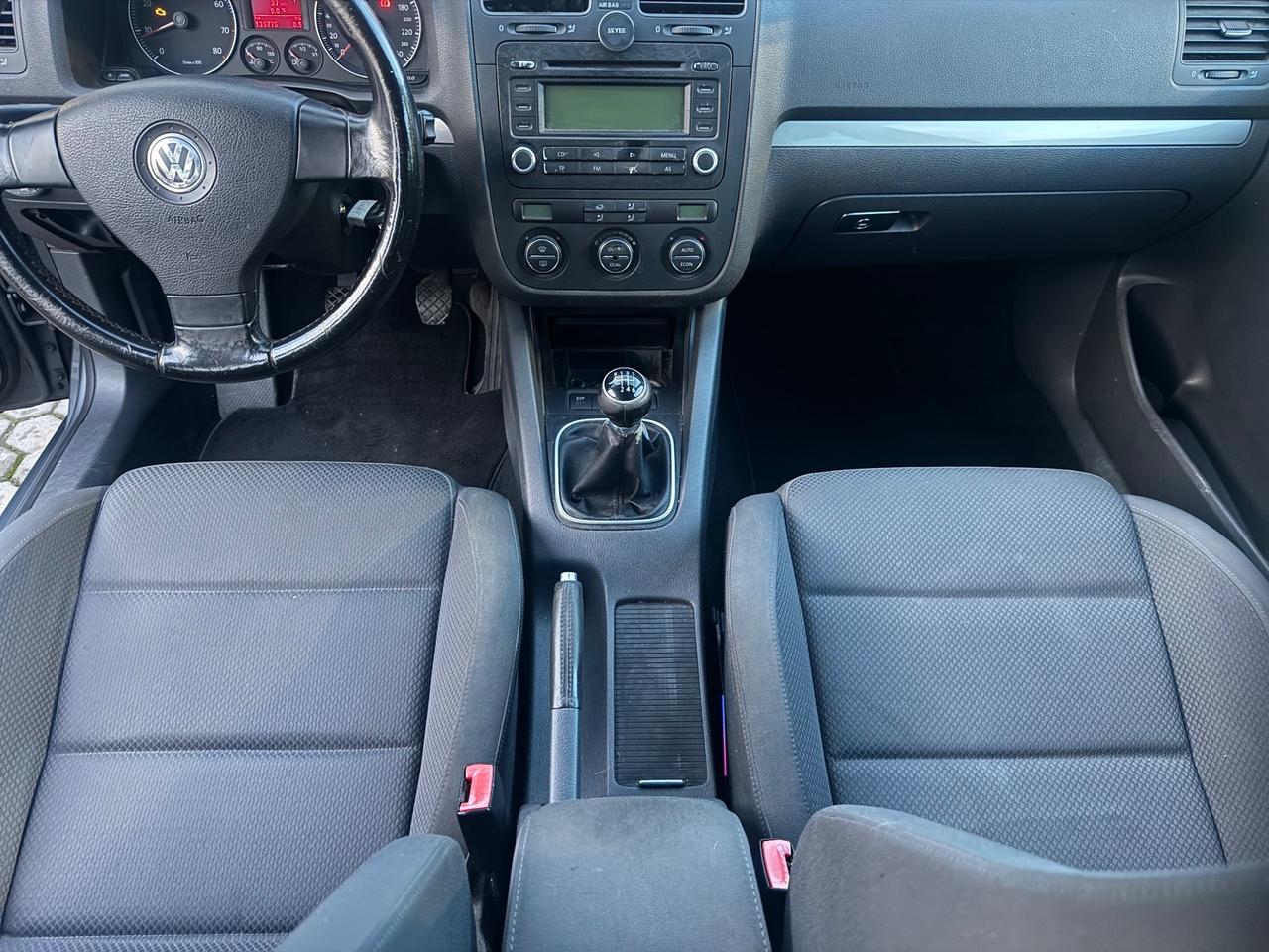 Volkswagen Golf ADATTA A NEOPATENTATI 1.6 16V FSI 5p. Comfortline