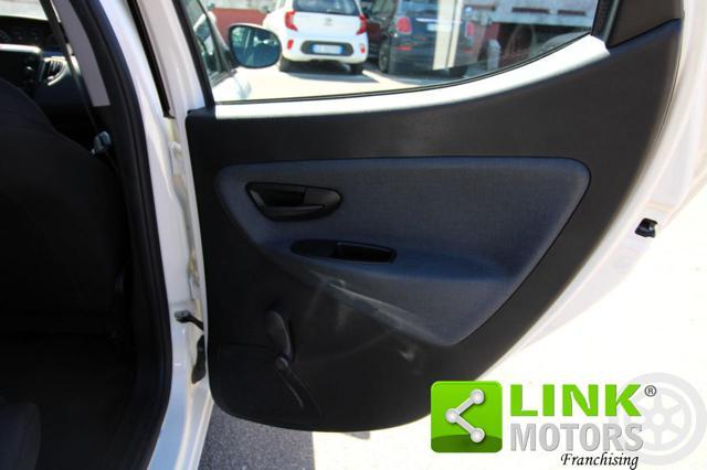 LANCIA Ypsilon 1.0 FireFly 5 porte S&S Hybrid Alberta Ferretti