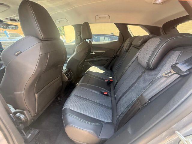 PEUGEOT 3008 Hybrid 225 e-EAT8 Allure
