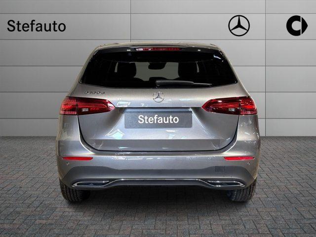 MERCEDES-BENZ B 180 d Automatic Street Edition