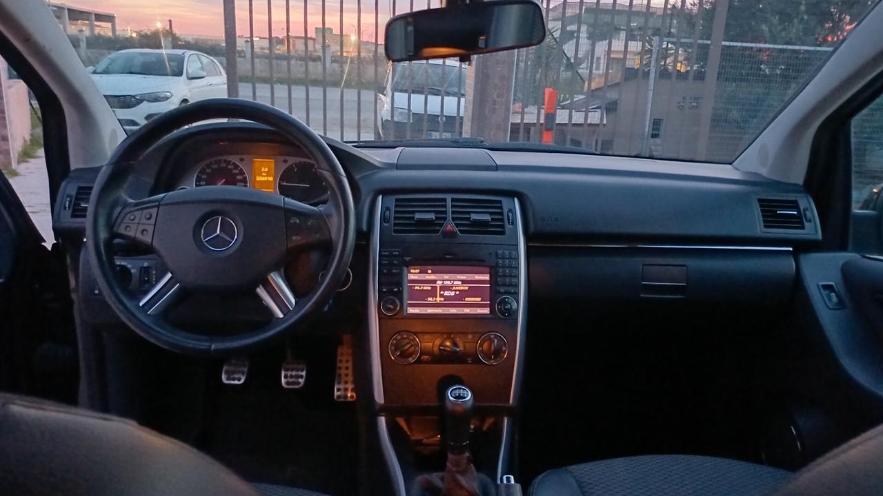 Mercedes-benz B 200 CDI Premium