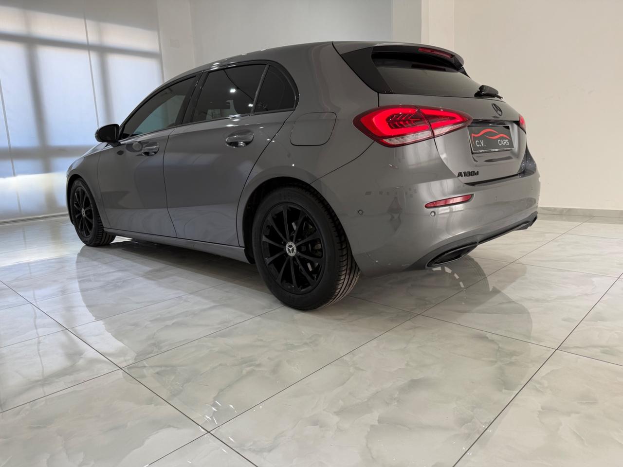MERCEDES-BENZ A 180 D AUTOMATIC SPORT IVA ESPOSTA