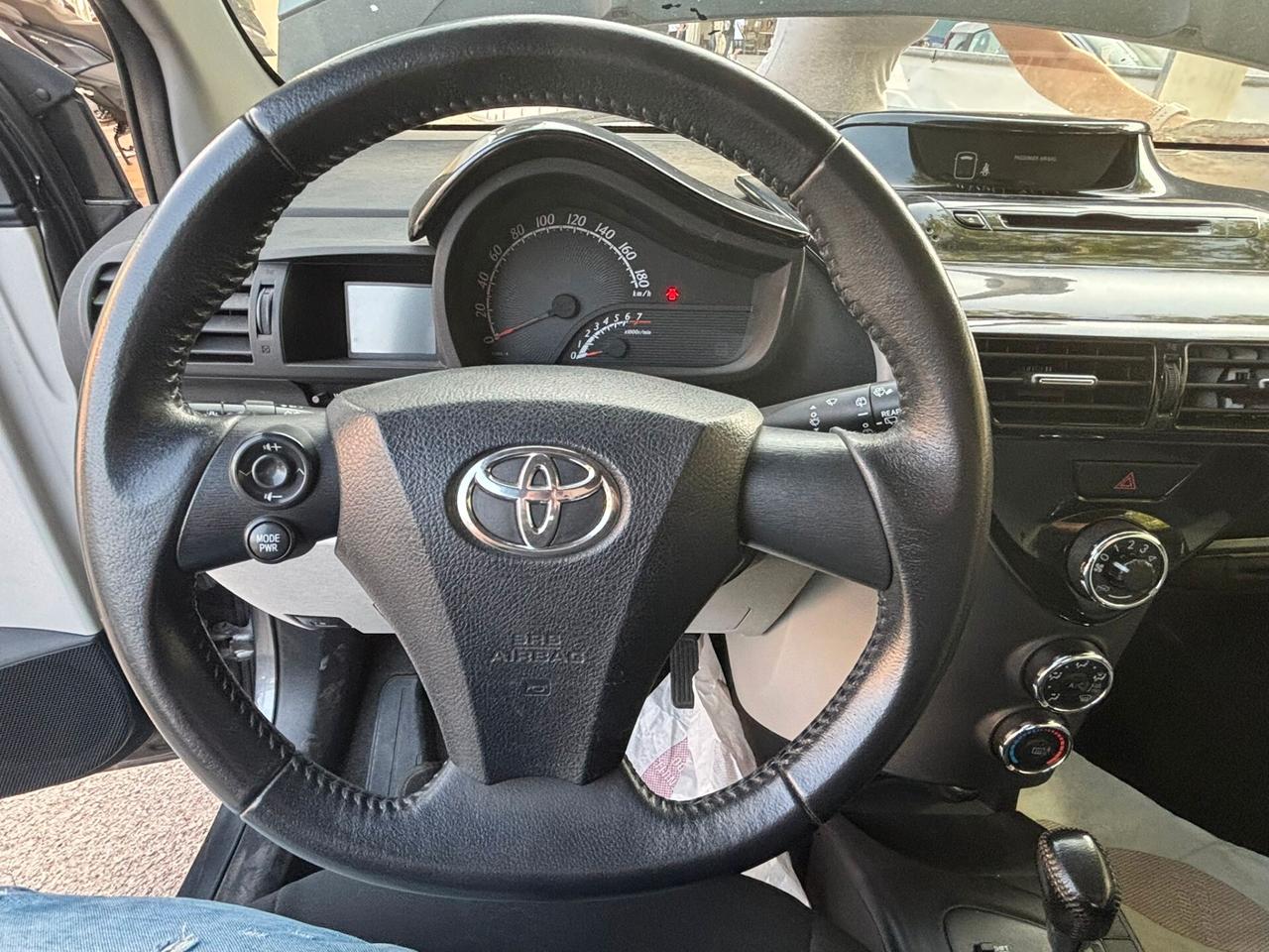 Toyota iQ 1.0 CVT Lounge