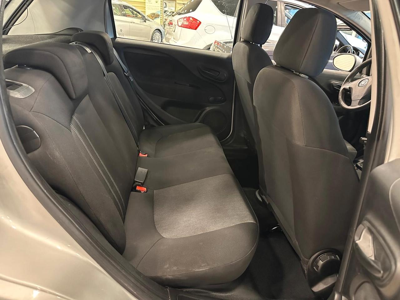 Fiat Punto 1.3 MJT 75 CV Street