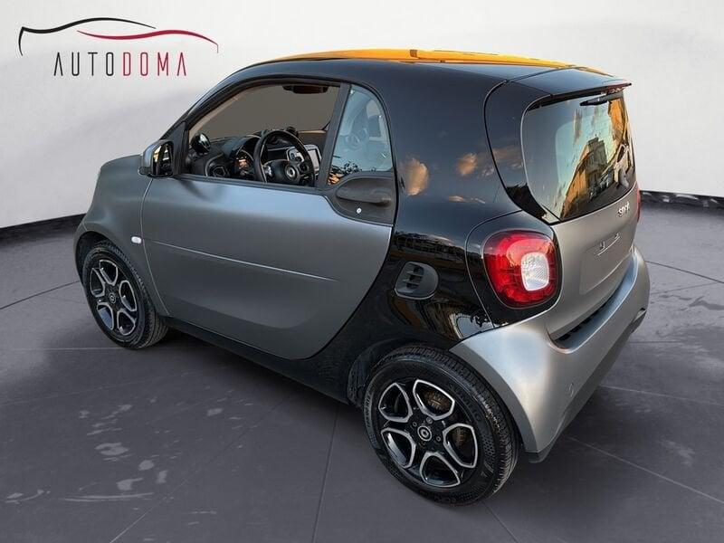 smart fortwo fortwo 70 1.0 twinamic Prime