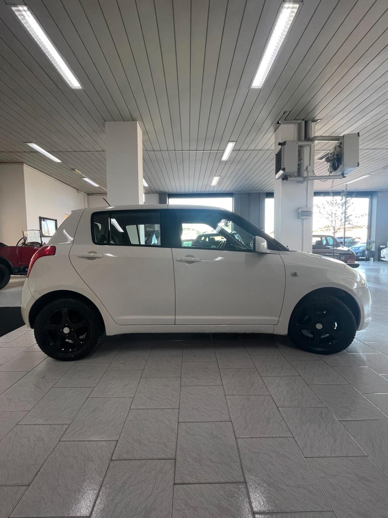 Suzuki Swift 1.3 4x4 5p. GL