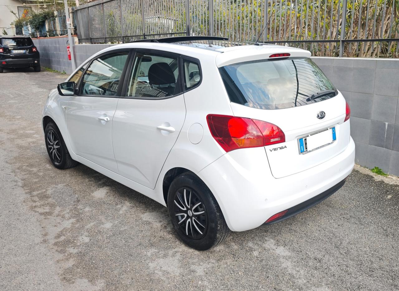 PERFETTA Kia venga 1.4benz 90 CV tetto apribile
