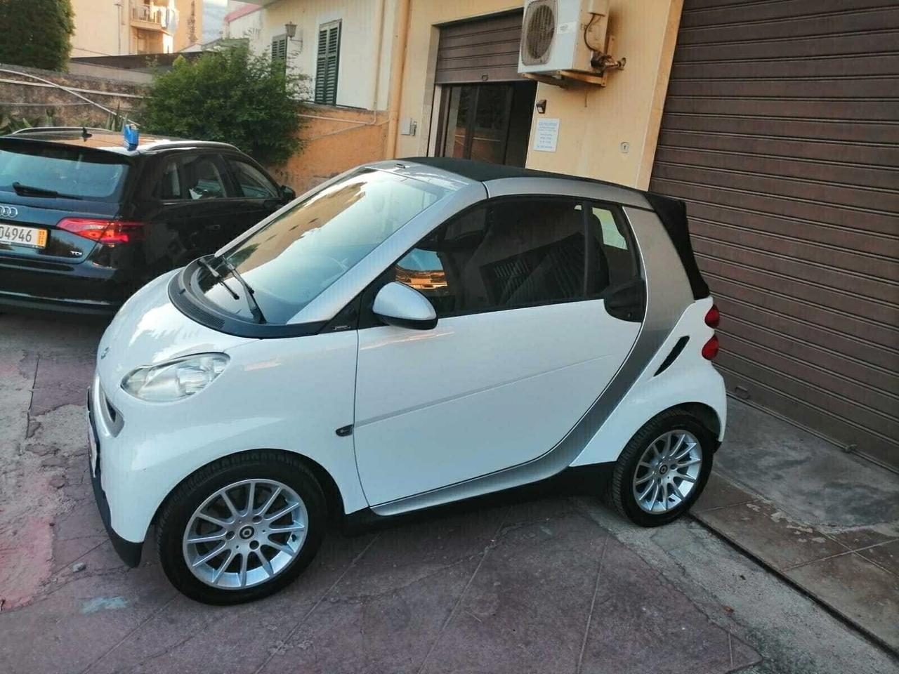 Smart ForTwo 1000 52 kW MHD cabrio passion 2011 Full