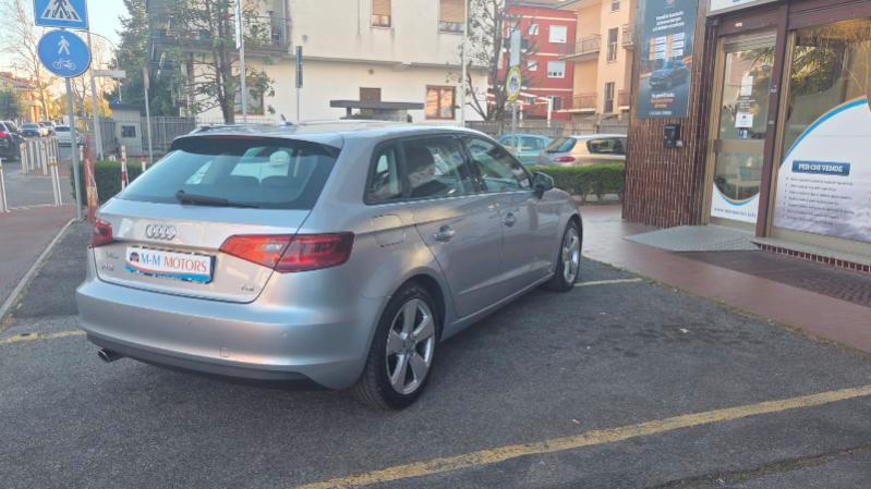 Audi A3 Sportback 1.6 tdi Ambition 110cv E6