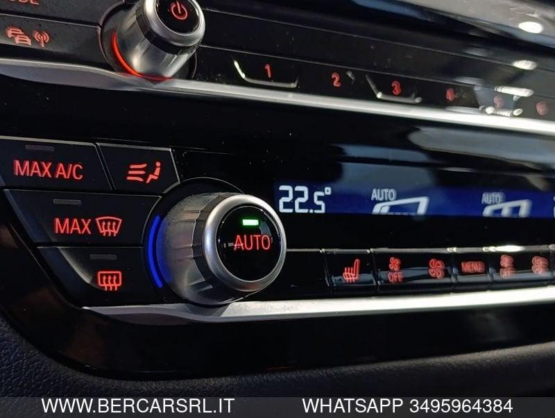 BMW Serie 5 520d 48V xDrive Touring Luxury*SEDILI RISC*TELECAMERA*CAMBIO AL VOLANTE*