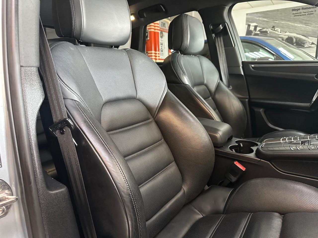 Porsche Macan 2.0 245 HP RESTYLING FULL TENUTA IN MODO MANIACALE