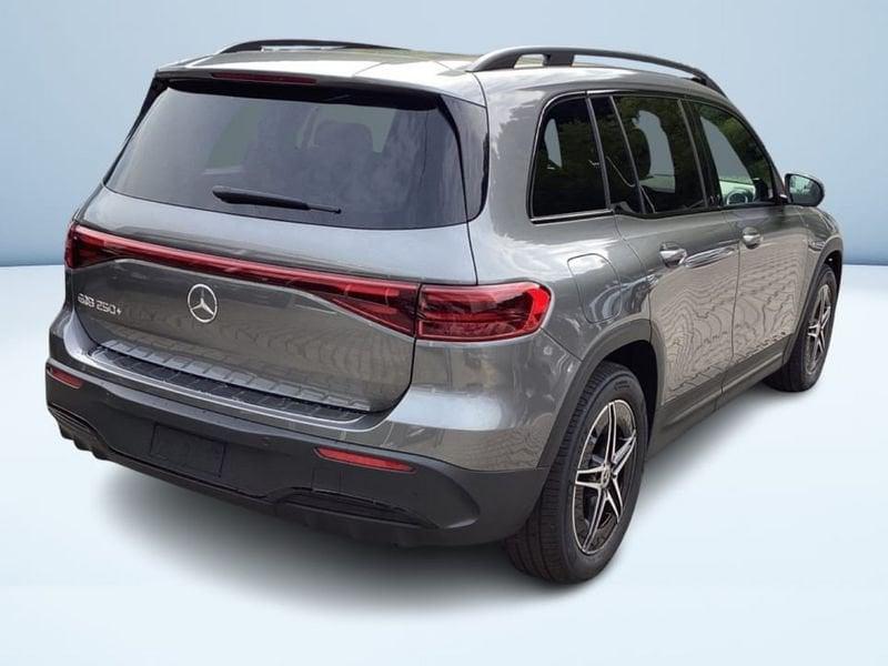 Mercedes-Benz EQB 250+ AMG Line Advanced