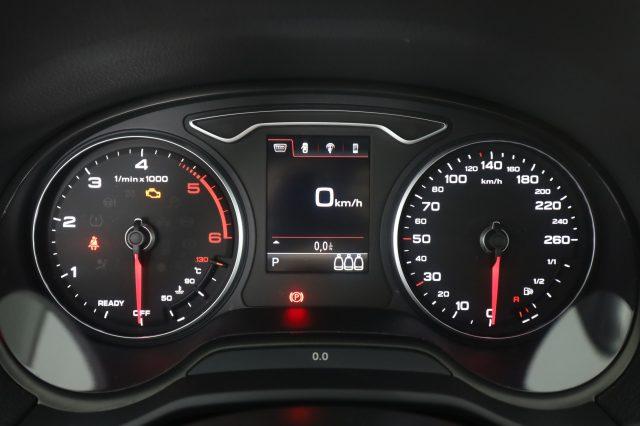AUDI Q2 Q2 30 TDI S tronic Business