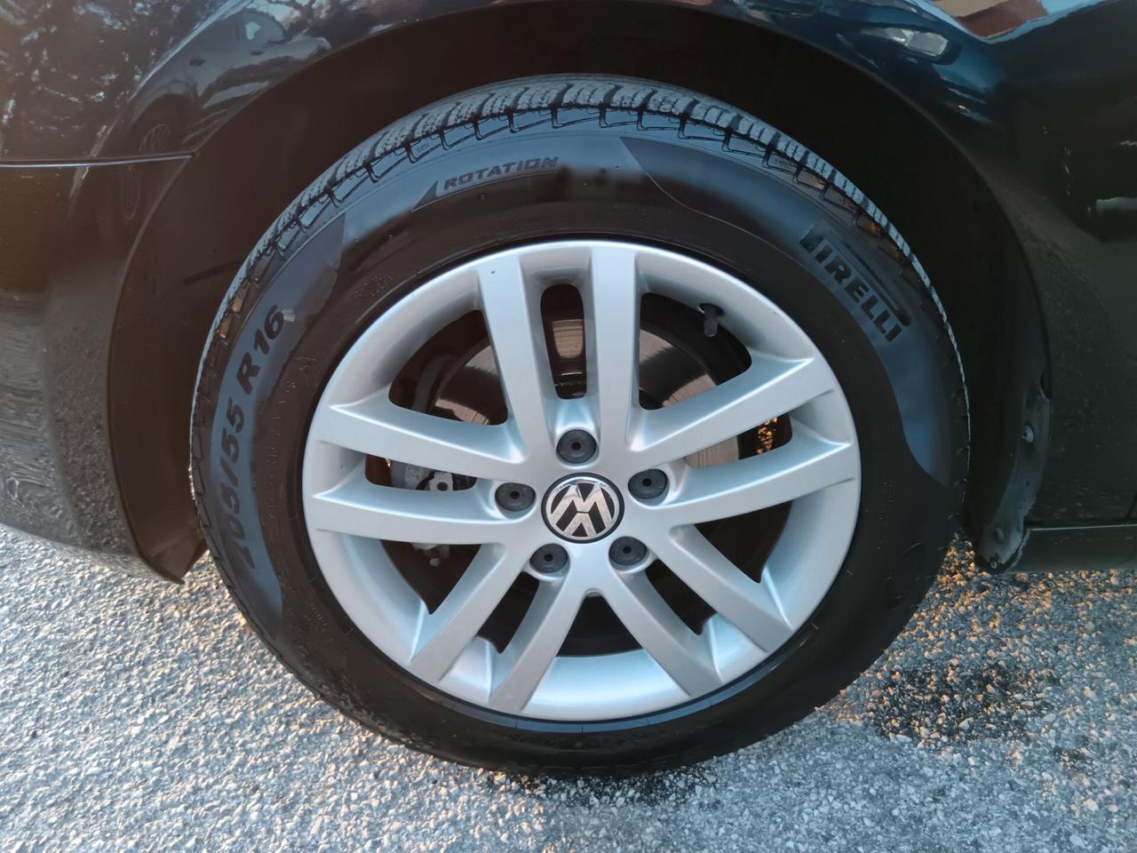 Volkswagen Golf 1.6 TDI 105CV NEOPATENTATI