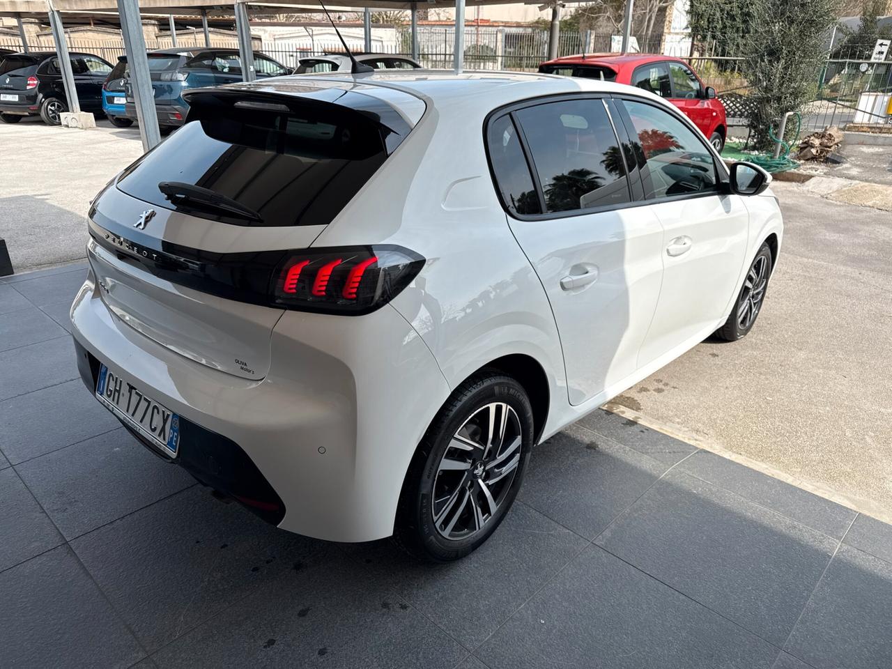 Peugeot 208 100cv 5 porte Allure