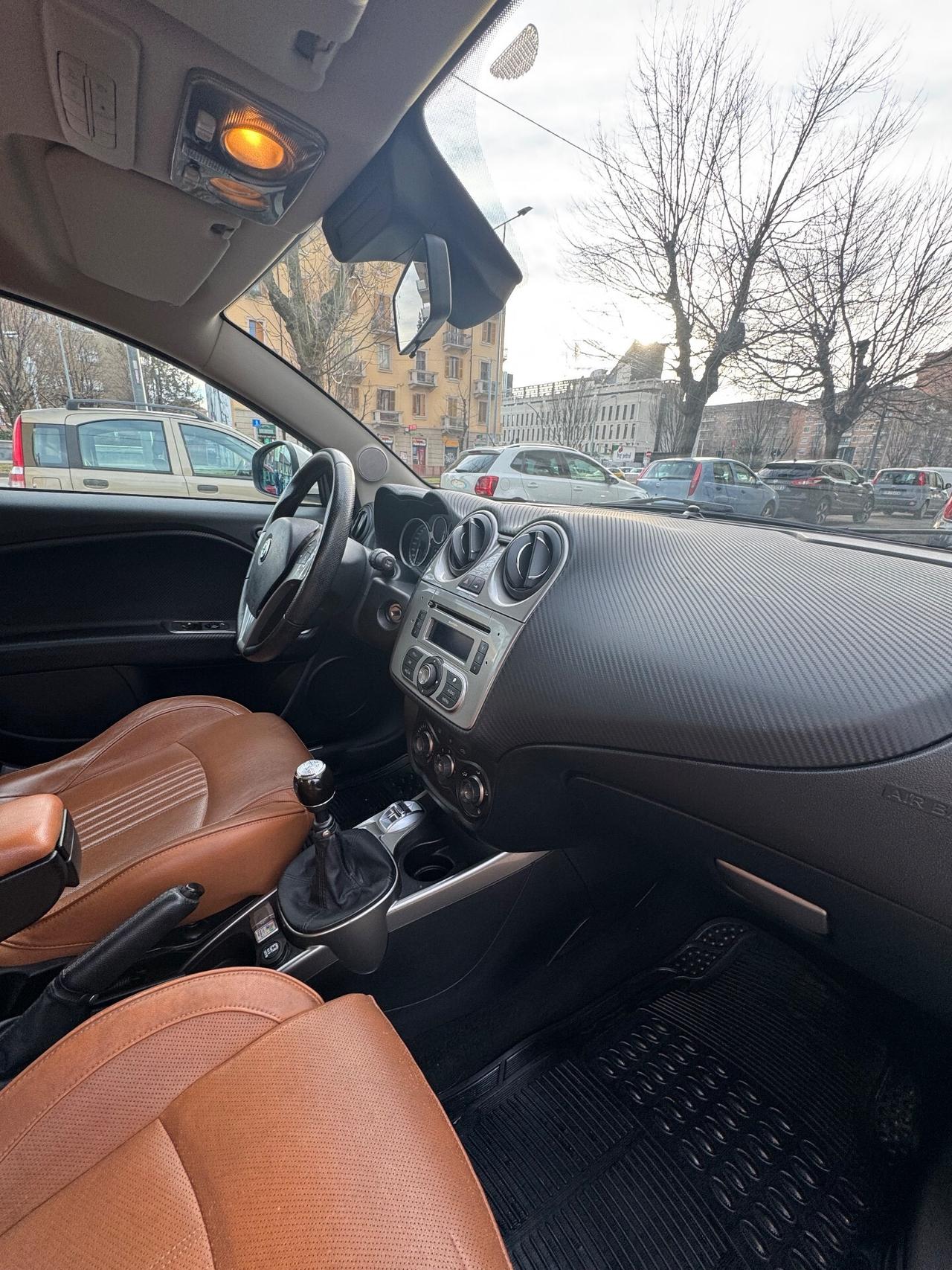 Alfa Romeo MiTo 1.4 78 CV Distinctive pelle Frau