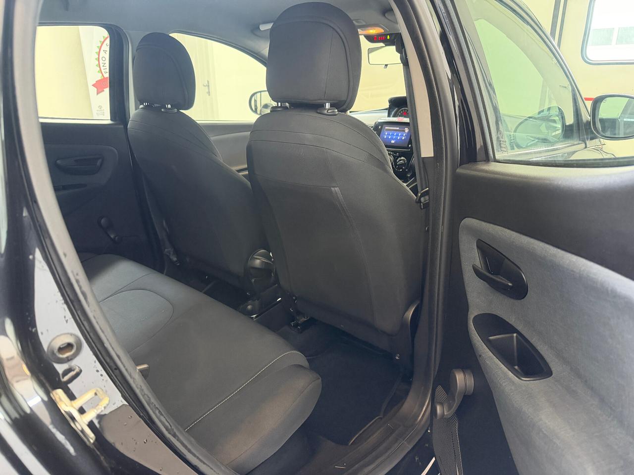 Lancia Ypsilon 1.0 FireFly 5 porte Posti S&S Hybrid Ecochic Gold