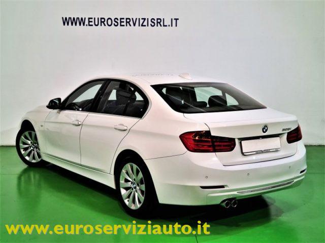 BMW 328 i Luxury