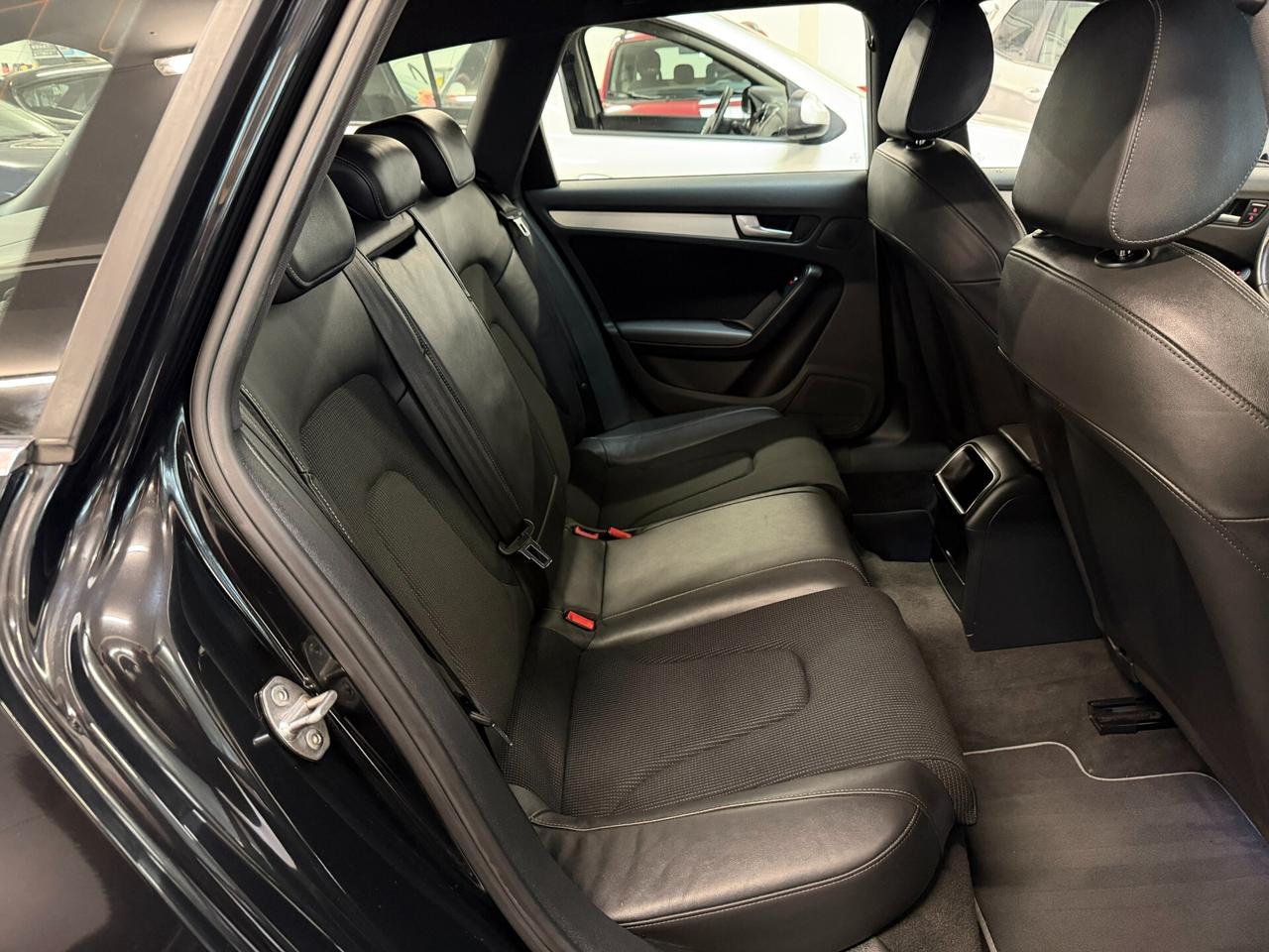 Audi A4 Avant 2.0 TDI 177 CV quattro S tronic edition