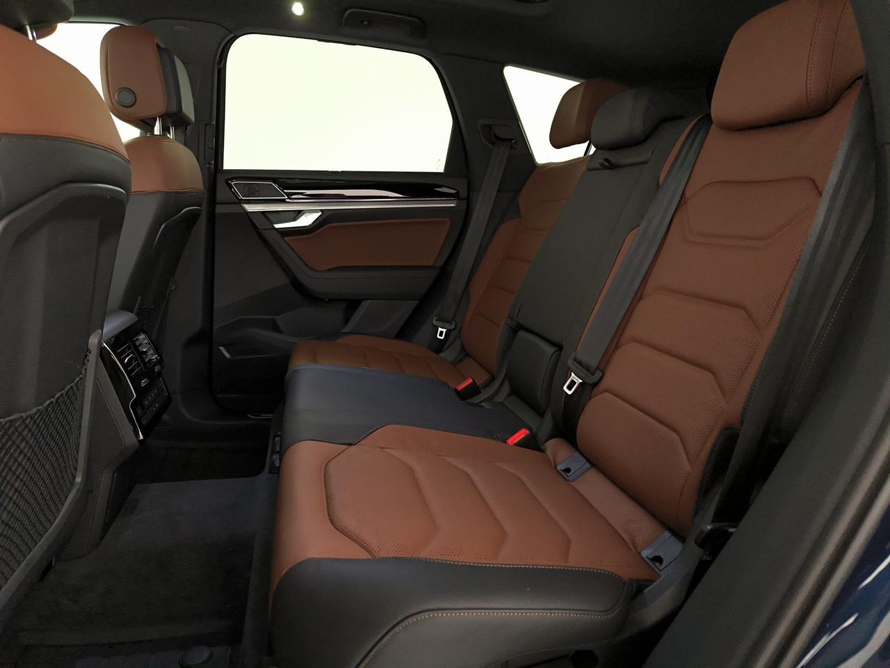Volkswagen Touareg 3.0 v6 tdi scr r-line 231cv auto