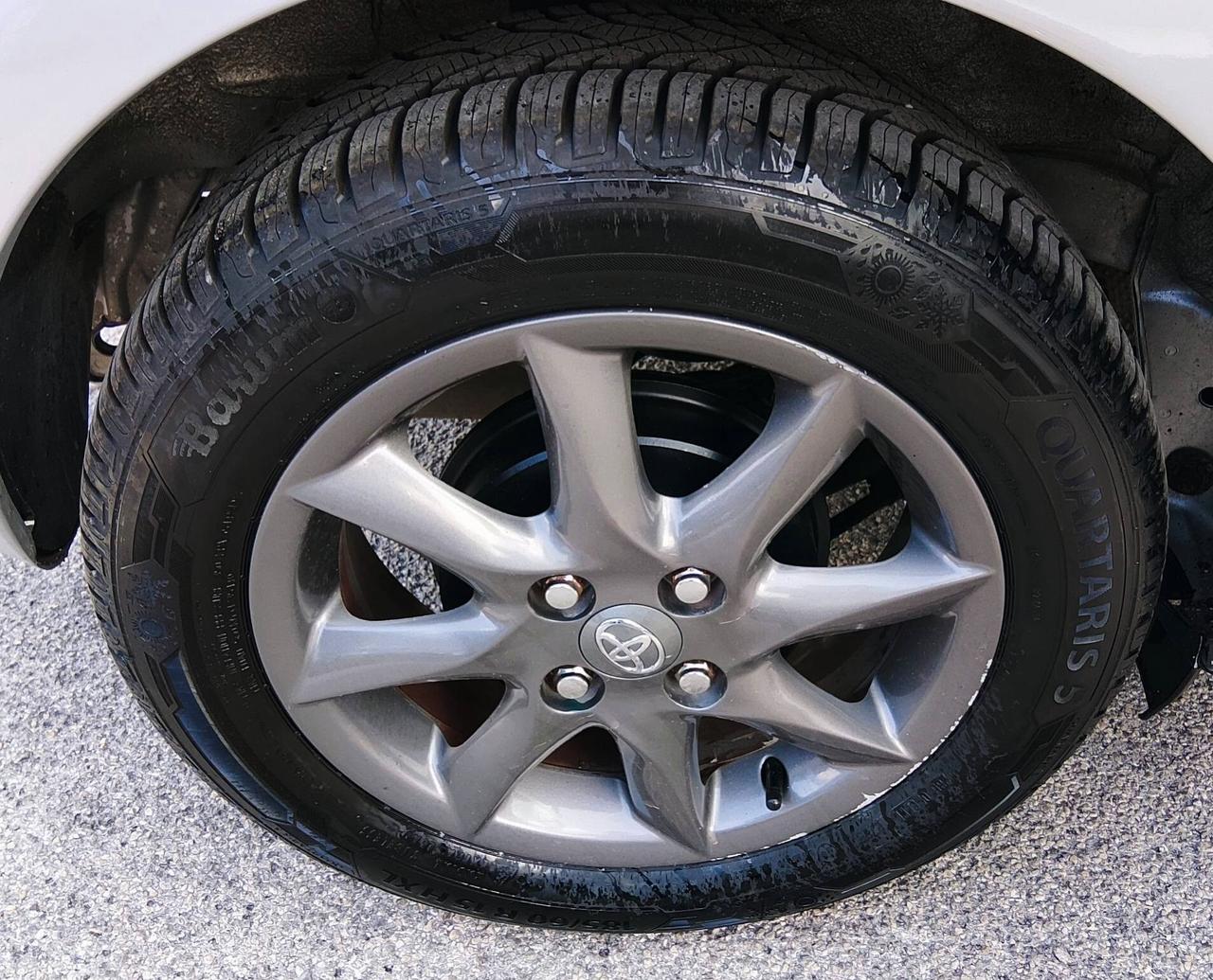 Toyota Yaris 1.0 GPL CASA MADRE