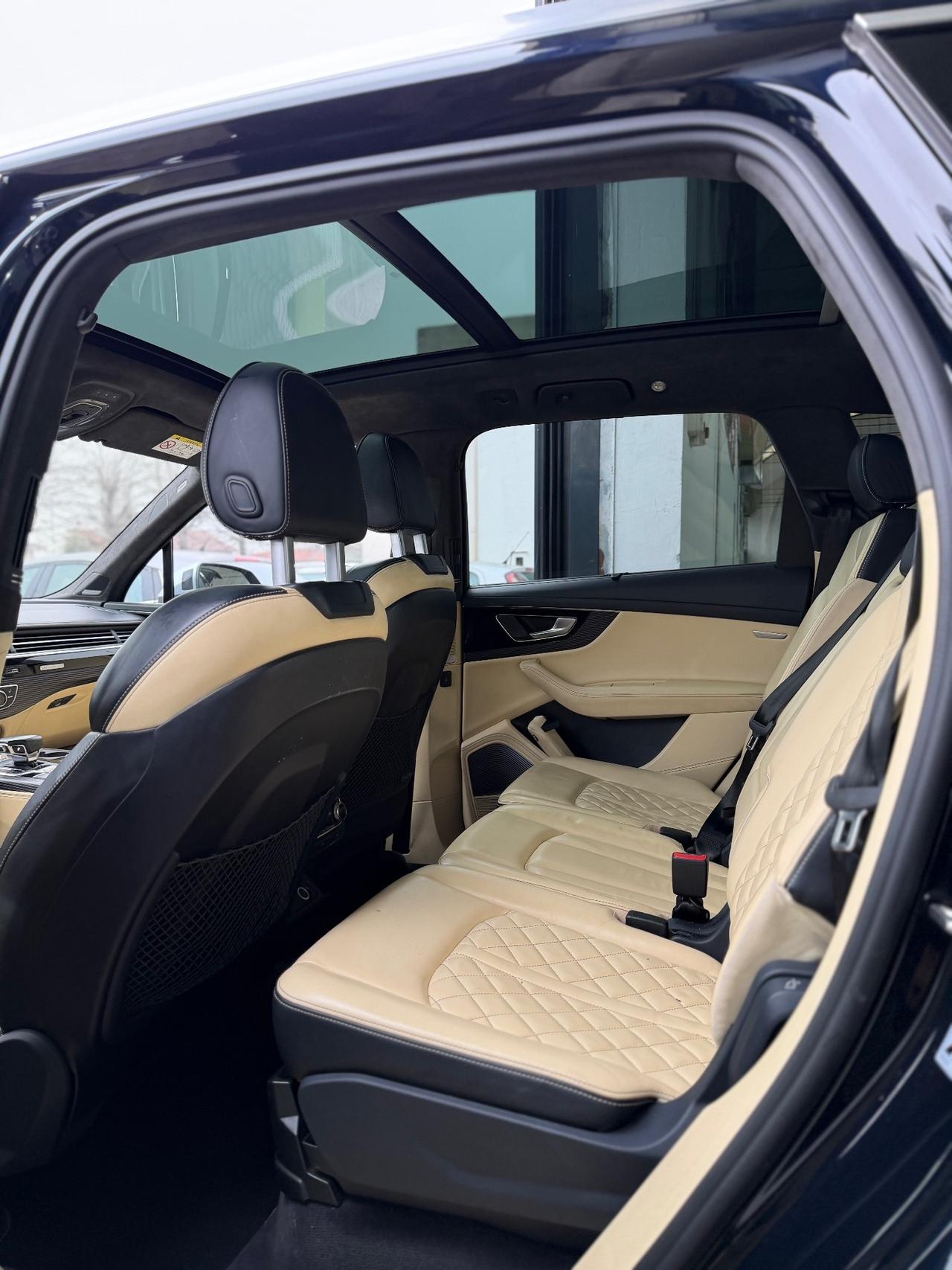 Audi Q7 SQ7 4.0 V8 TDI quattro tiptronic Business Plus