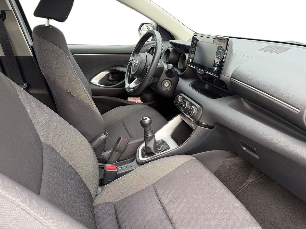 TOYOTA Yaris 4ª serie - Yaris 1.0 5 porte Trend