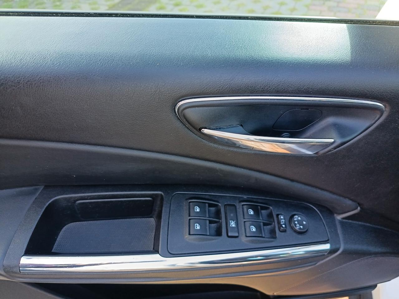 Lancia Delta 1.6 MJT DPF Gold