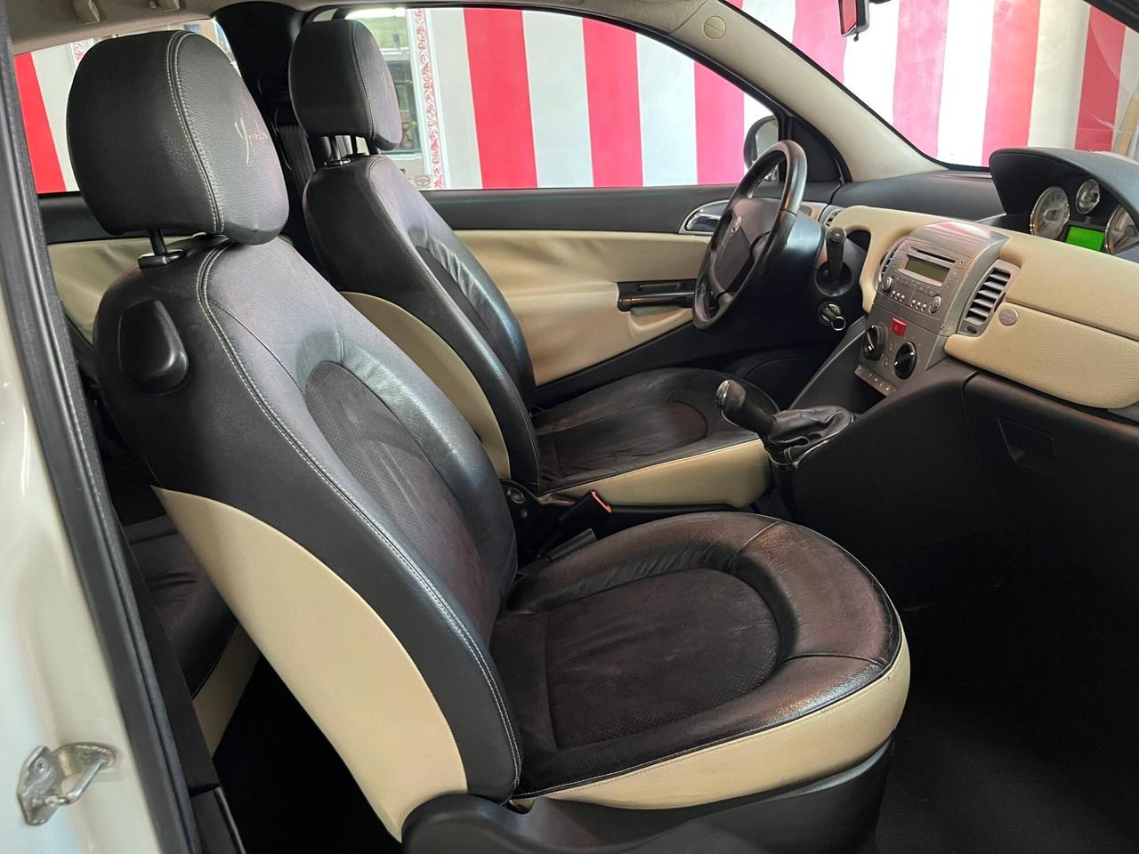 Lancia Ypsilon 1.3 MJT 75 CV Elle