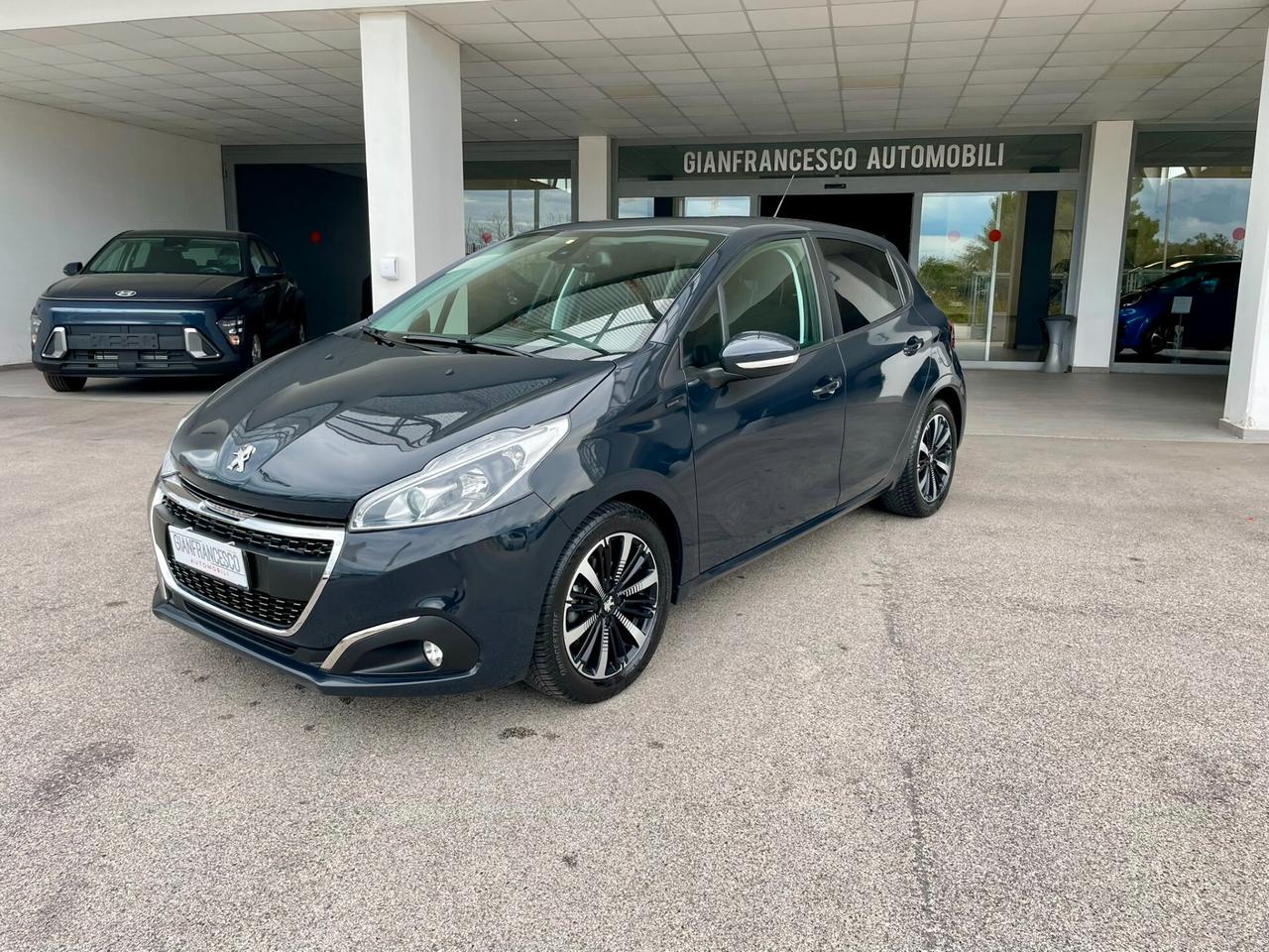 Peugeot 208 1.2 PureTech 82cv Signature