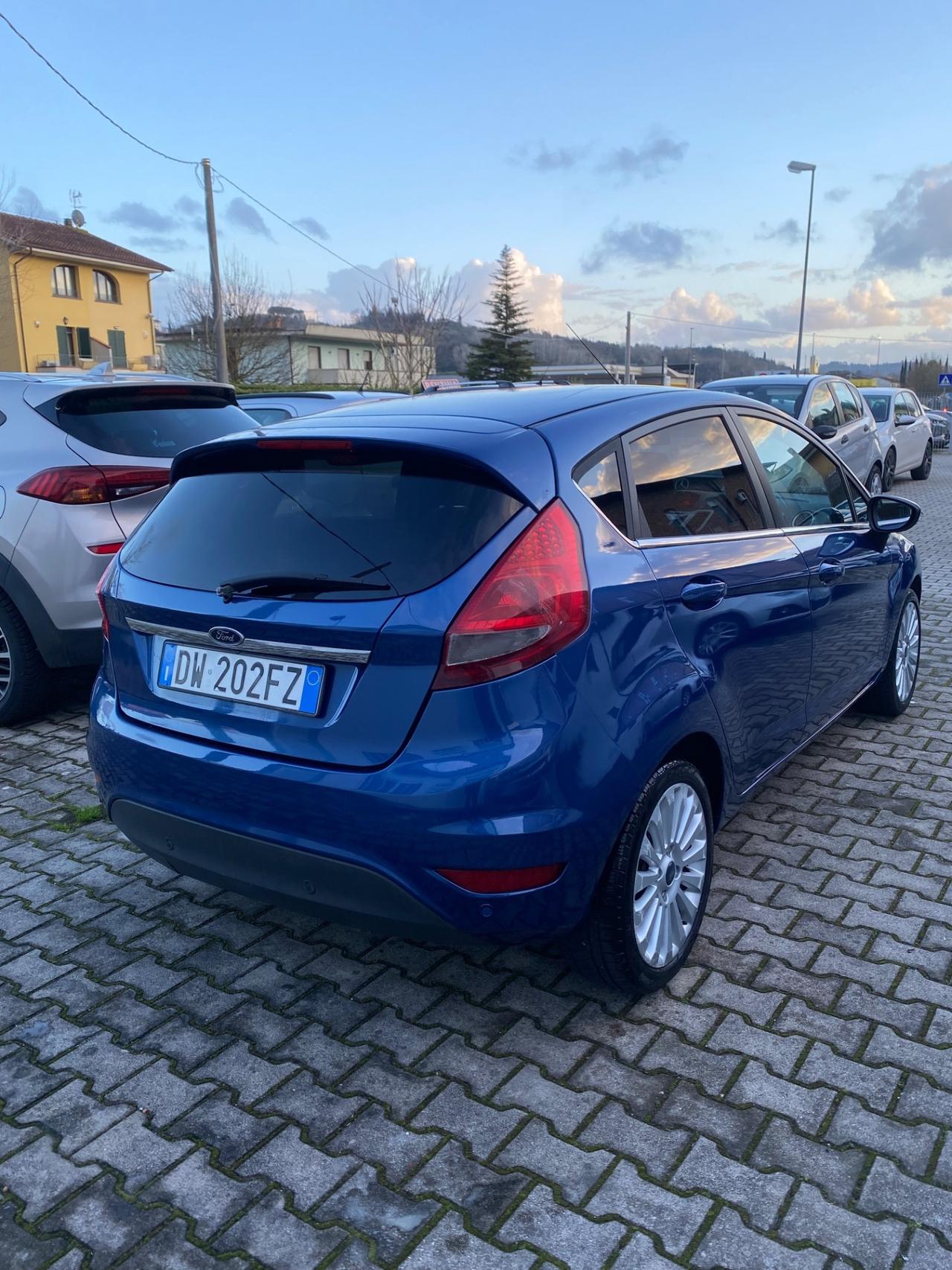 Ford Fiesta 1.4 5 porte Bz.- GPL Titanium