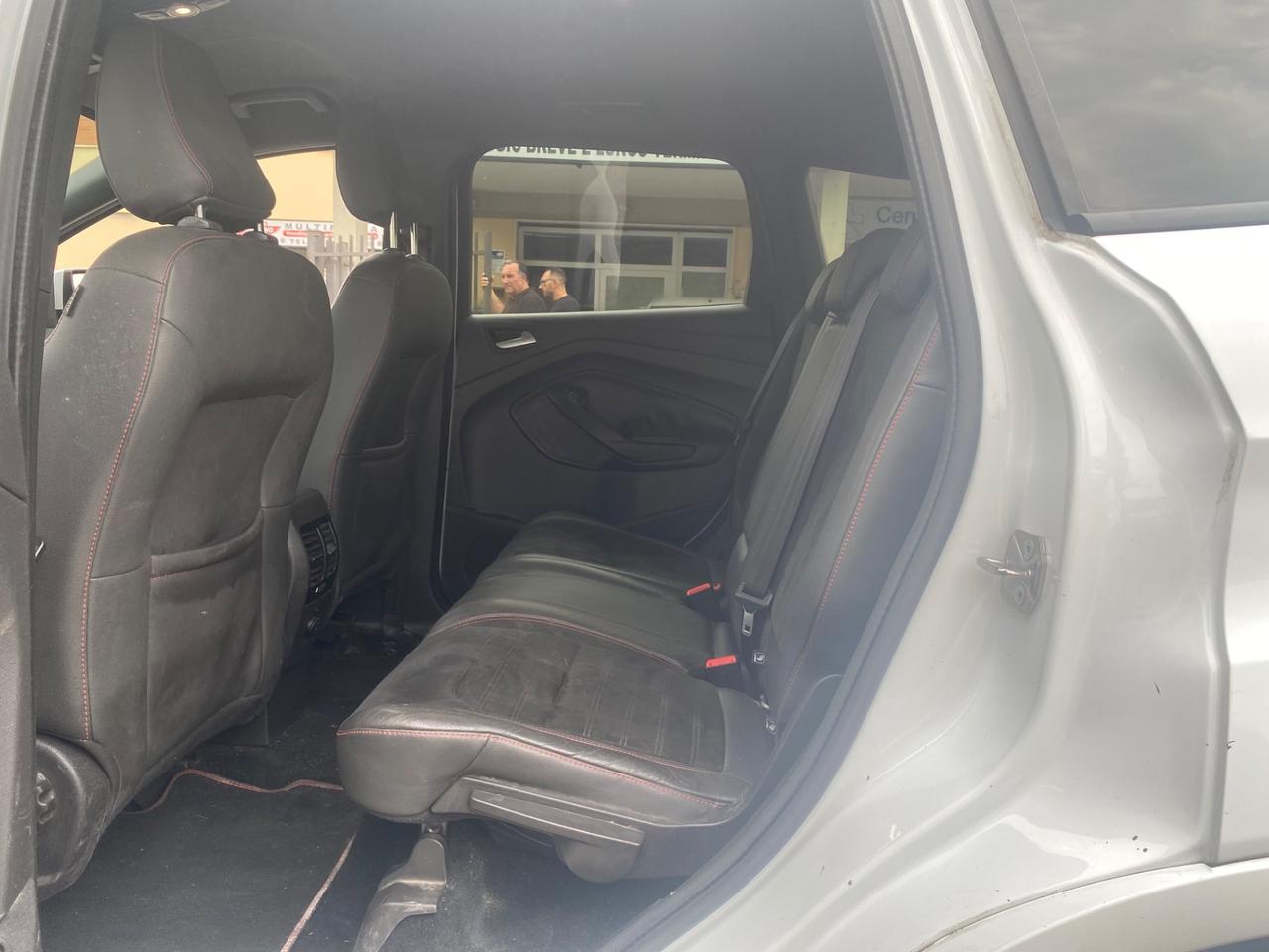 Ford Kuga 1.5 TDCI 120 CV S&S 2WD ST-Line