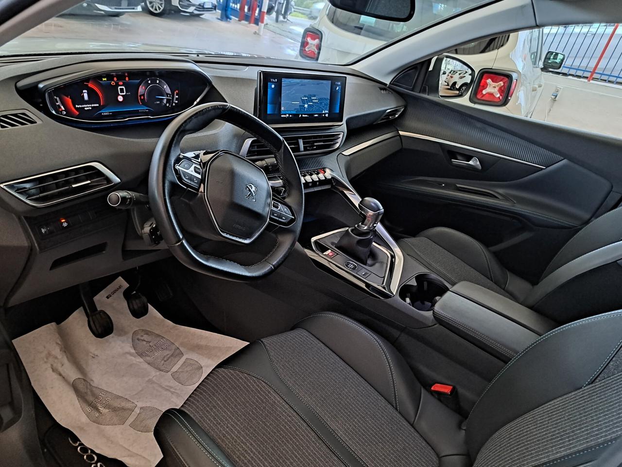 Peugeot 3008 1.5 BlueHDi 130CV S&S Allure