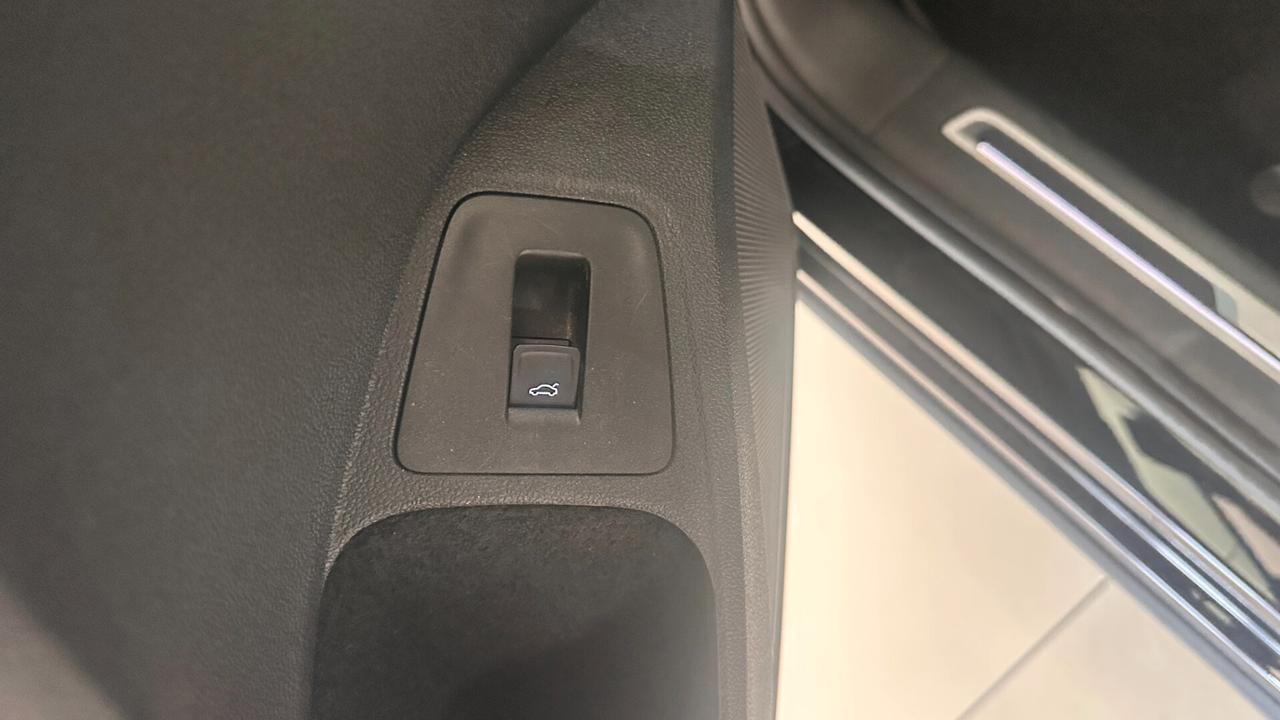 Volkswagen Tiguan 2.0 TDI 150 CV SCR DSG Elegance