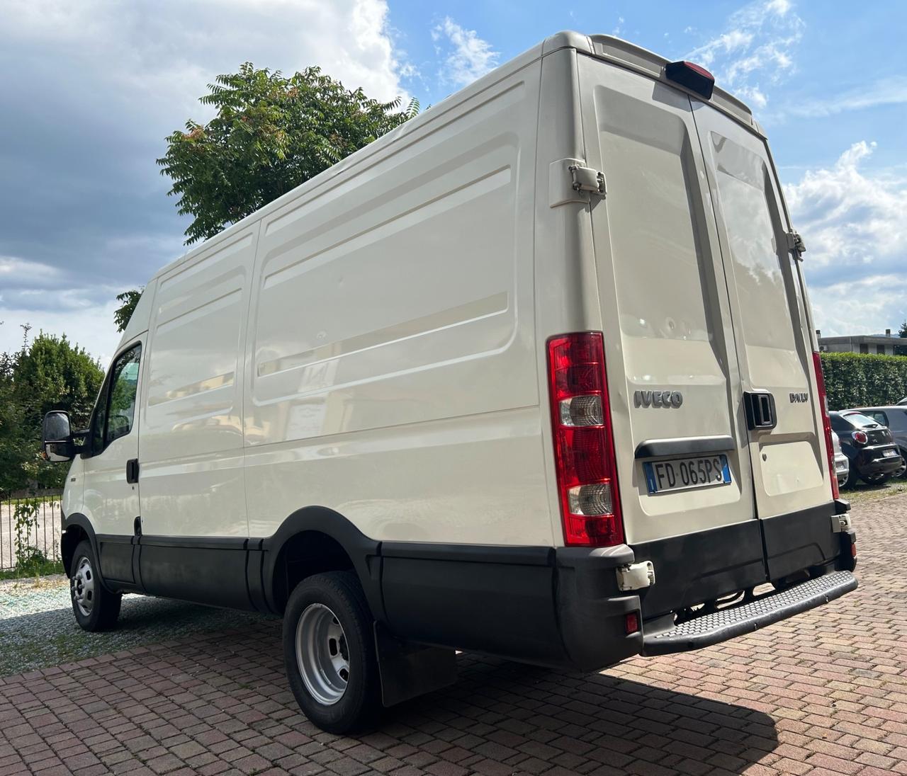 Iveco Daily 2.3 Mjt T.A.P.M. 93 kw 2014 EURO 5B