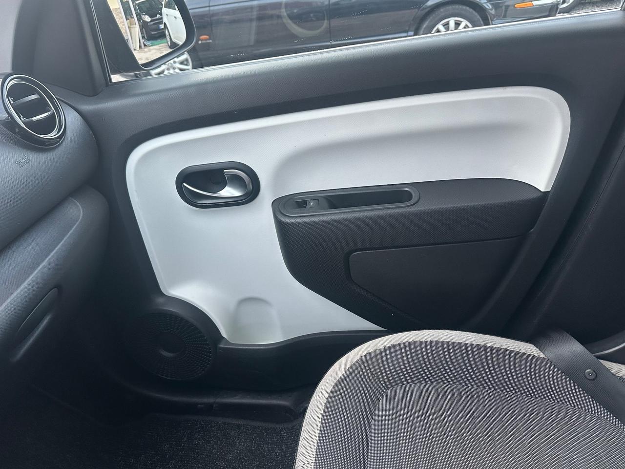Renault Twingo. 1.0 benzina 2018 12 mesi di garanzia cambio /motore