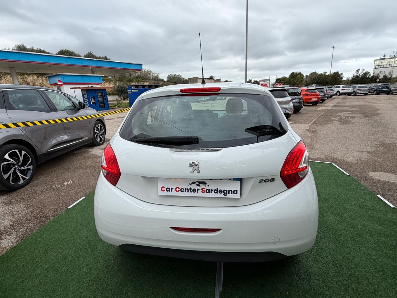 Peugeot 208 1.4 HDi 68 CV 5 porte Allure