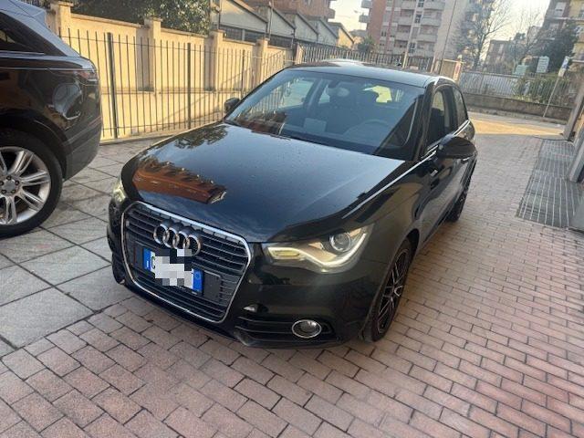 AUDI A1 1.6 TDI 105 CV Attraction