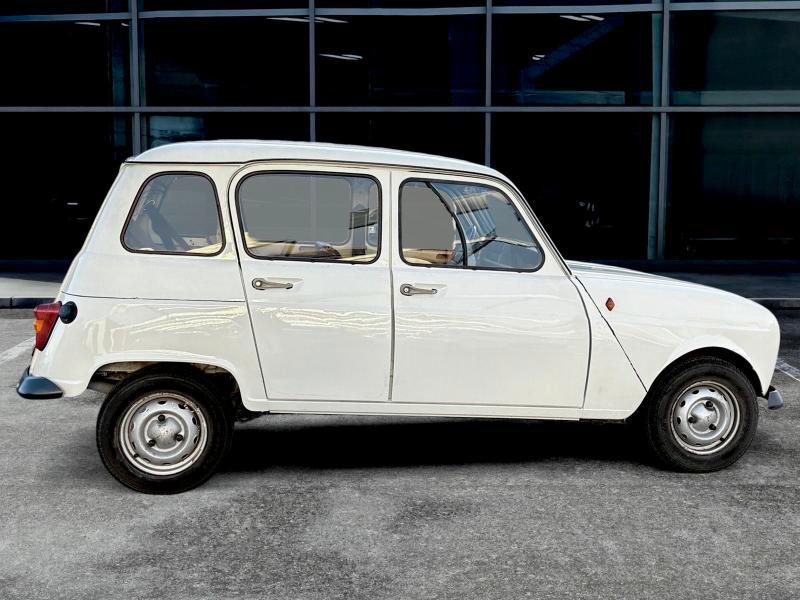 RENAULT 4 1.0 BENZ 32 CV UNICOPROPRIETARIO